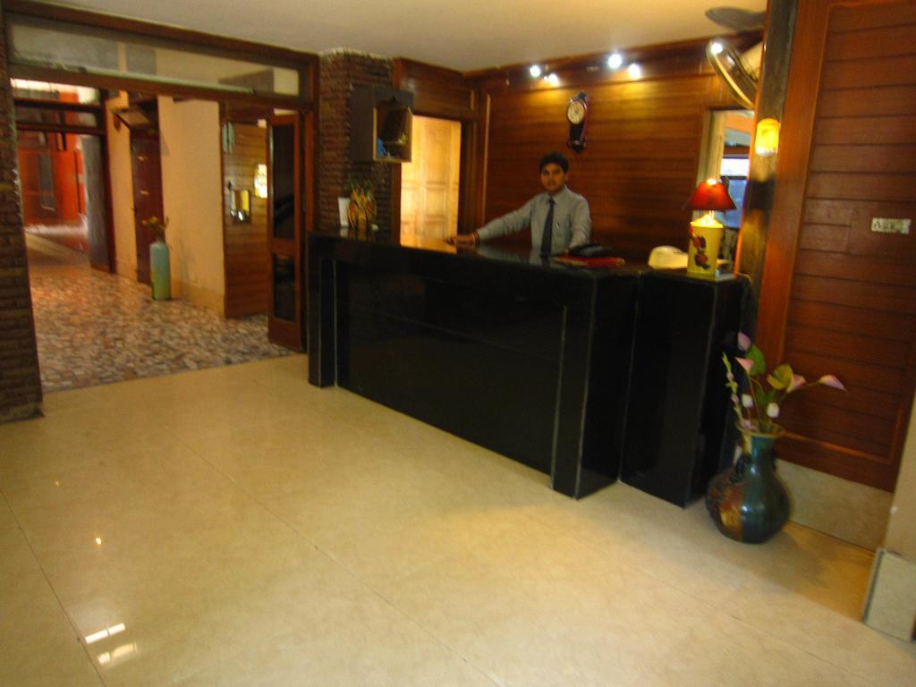 Hotel Kings Retreat Патиала Экстерьер фото